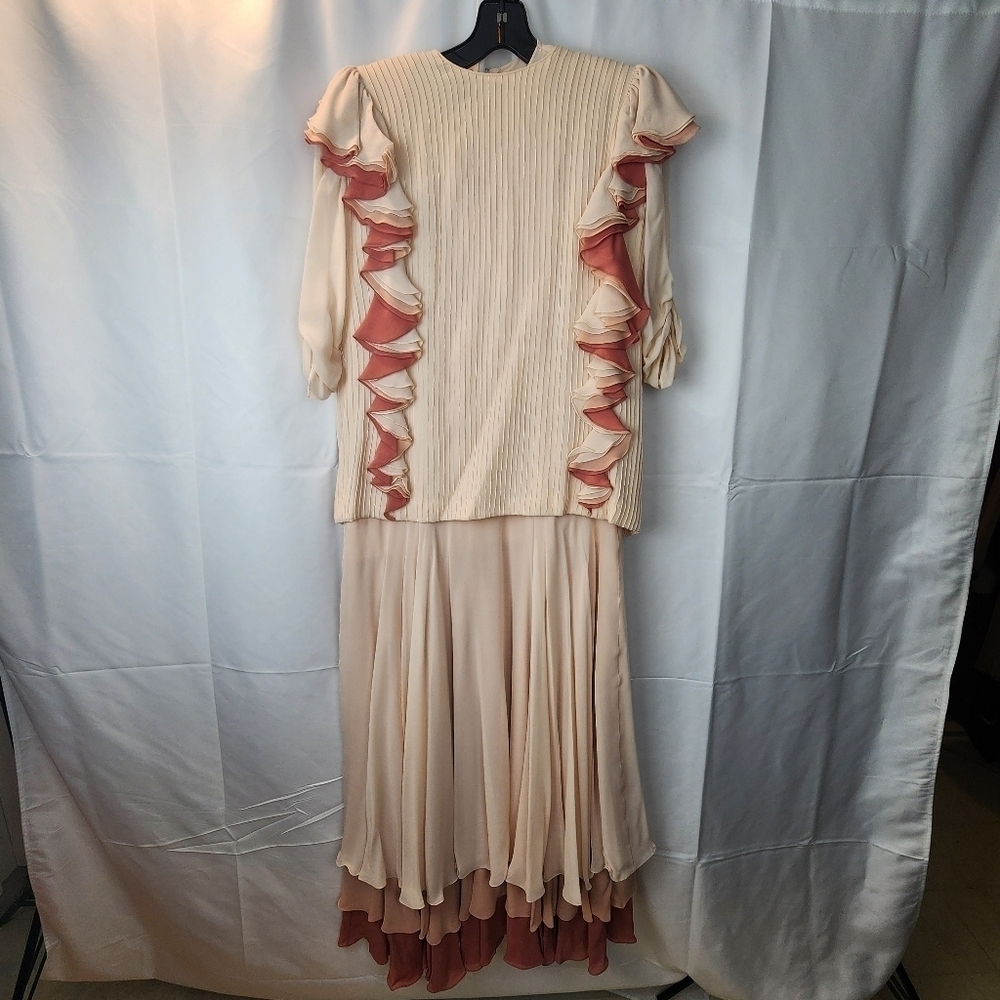 Vintage custom made luxury set size L(estimated) in EUC